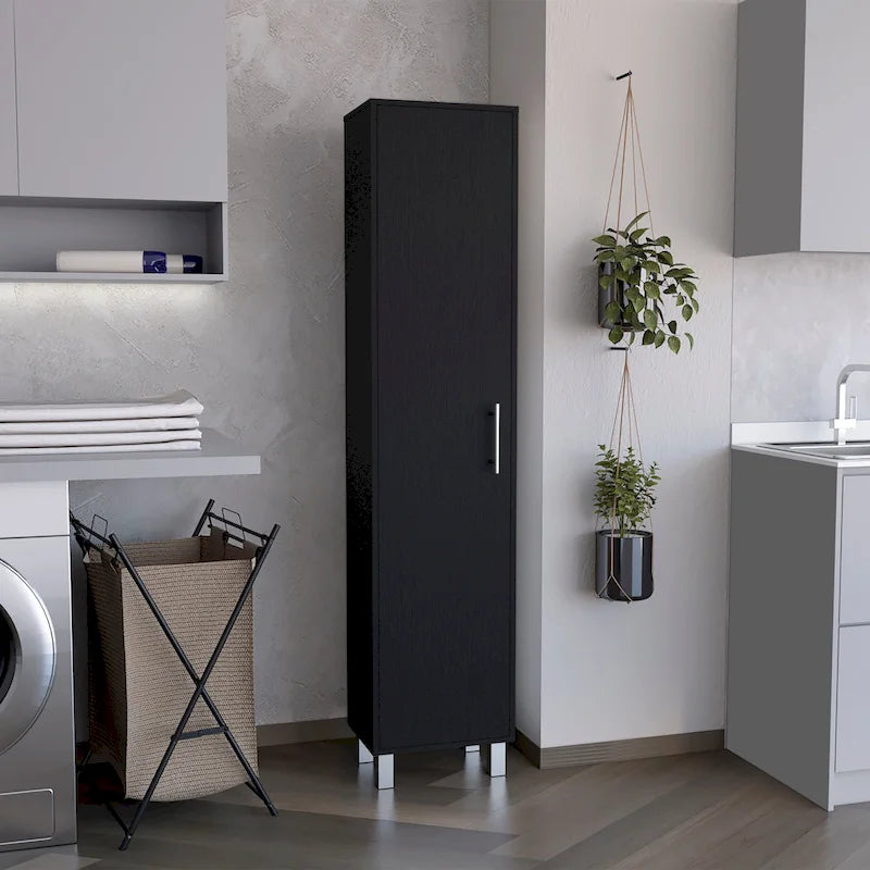 Armoire de rangement de 70 pouces de hauteur avec support à balais et 5 étagères