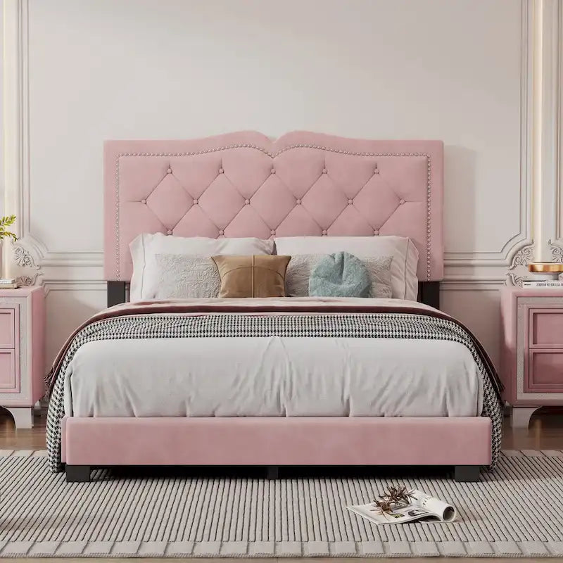 Lit rembourré en velours avec tête de lit capitonnée, pleine grandeur – Rose