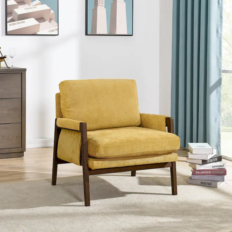 Fauteuil en velours jaune avec cadre en bois d'hévéa et pieds rembourrés
