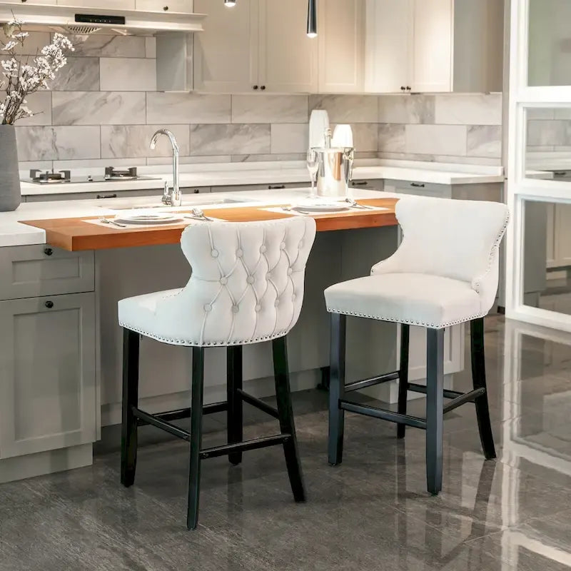 Tabourets de bar à dossier ailé en velours capitonné – Lot de 2
