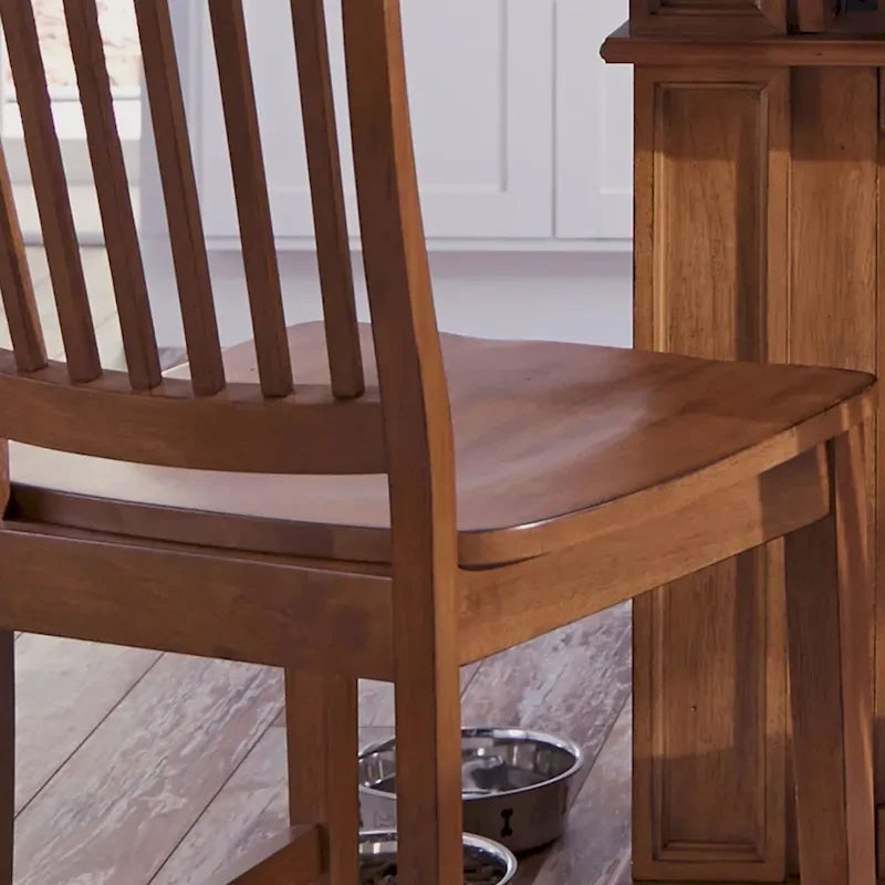 Tabouret de bar avec finition chêne et assise profilée