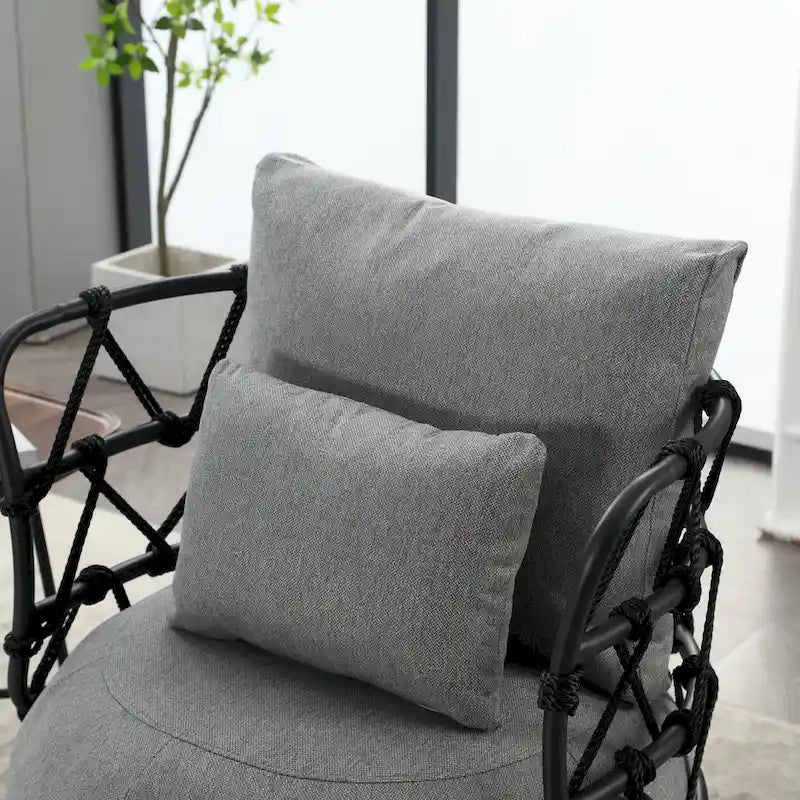 Fauteuil d'appoint rembourré avec piétement en métal